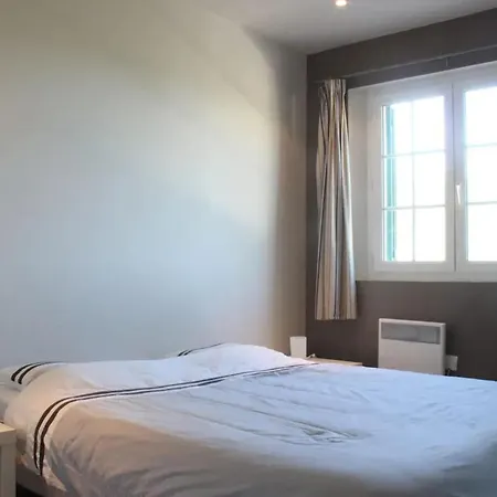 Spacieuse A Saint-florent Avec Piscine סן פלורן