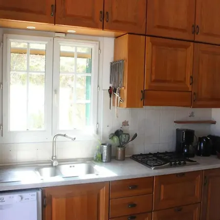 Spacieuse A Saint-florent Avec Piscine סן פלורן