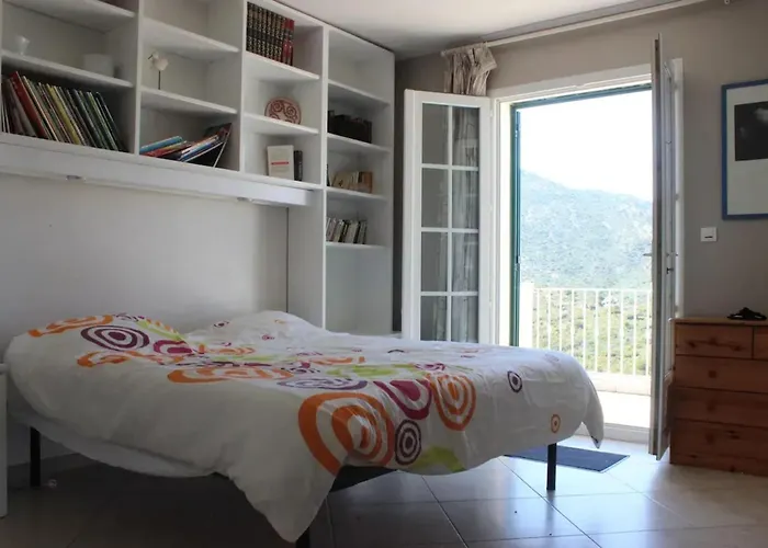 Spacieuse A Saint-florent Avec Piscine Vila