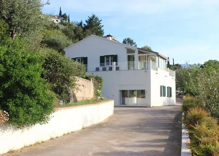 Spacieuse A Saint-florent Avec Piscine *