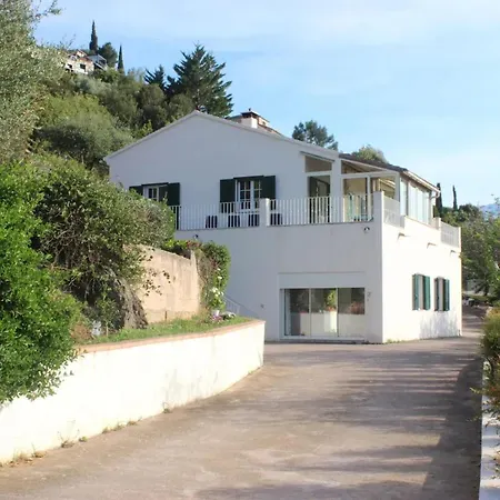 Spacieuse A Saint-florent Avec Piscine *