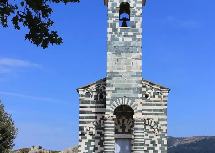 Vila Spacieuse A Saint-florent Avec Piscine